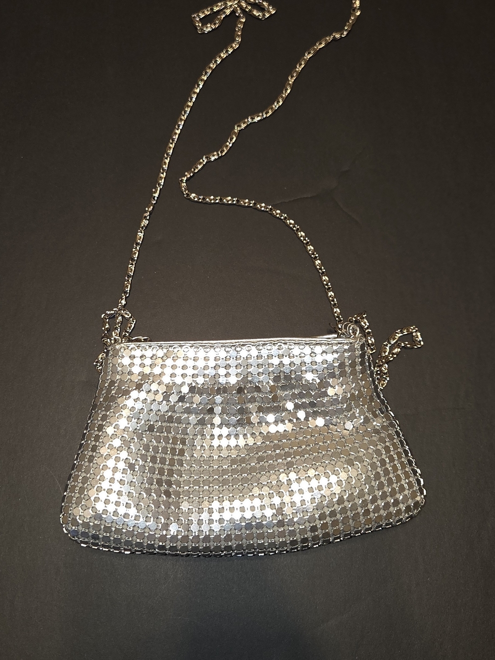VTG Silver Metallic Small Rectangle Shoulder Bag Zip Closure Chain  Strap